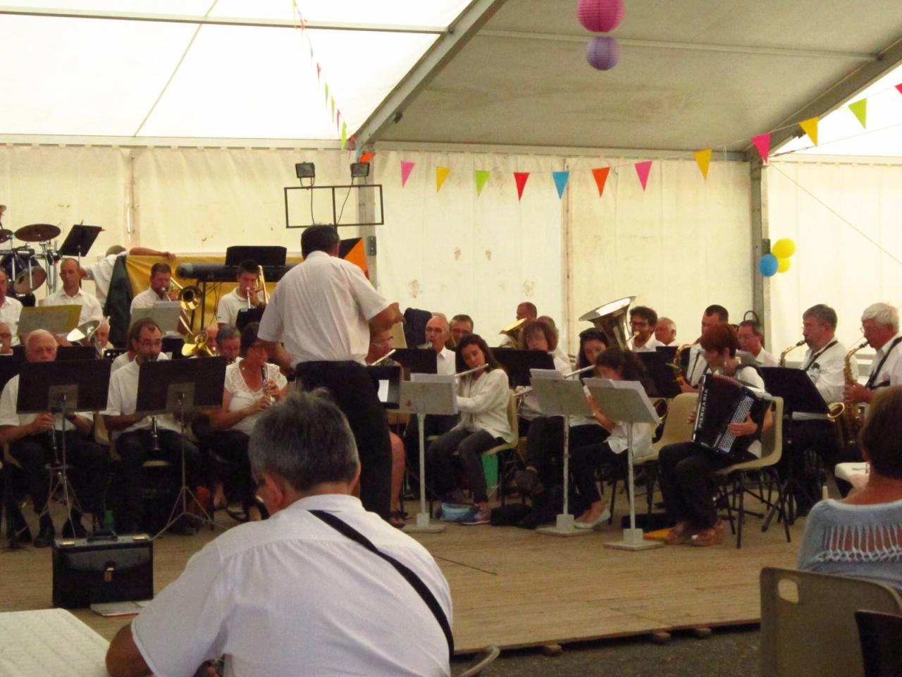 Dimanche concert Trementines Bertrand à la baguette